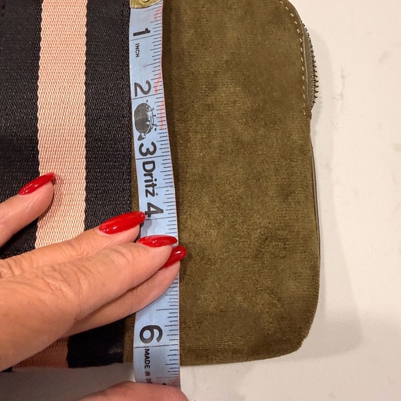 NWOT Neiman Marcus Beauty Event Olive Tote Bag with Matching Cosmetic Bag - Picture 7 of 11